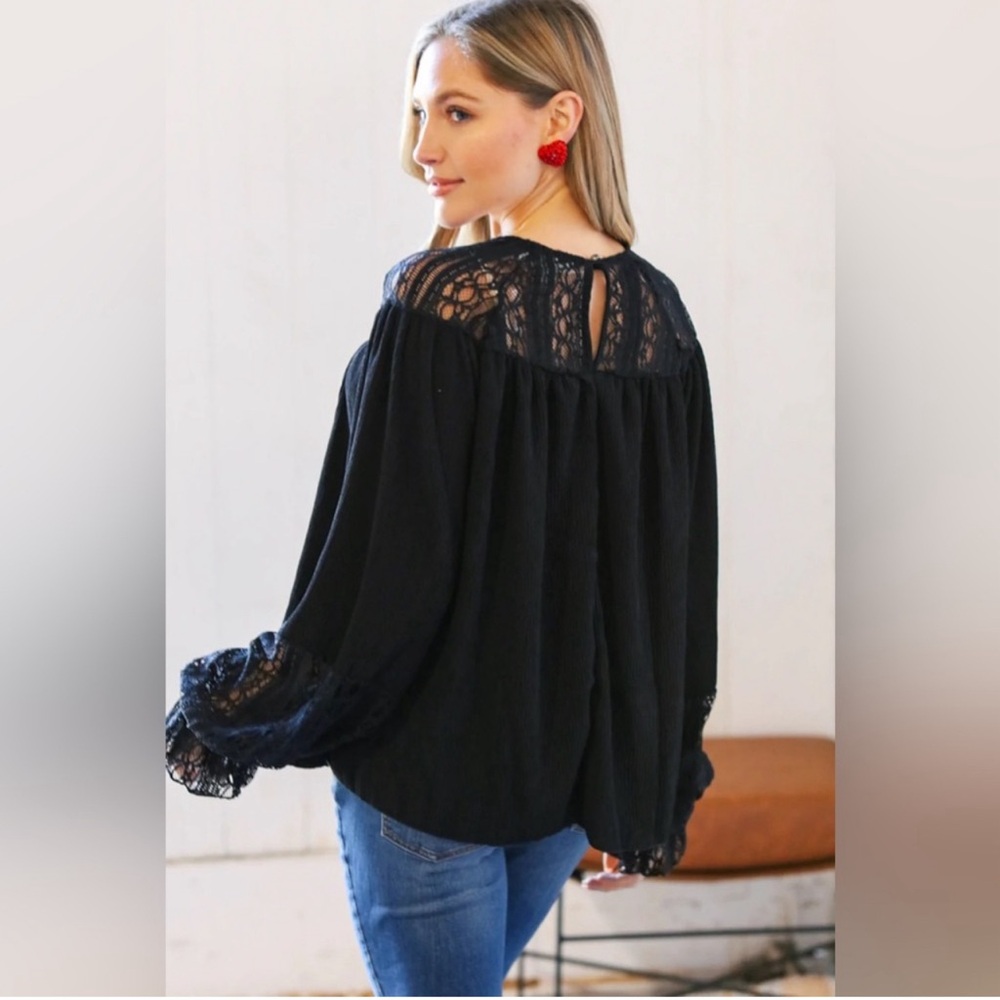 Sugar Fox Black Pleated Blouse S/3X EUC - Picture 4 of 4